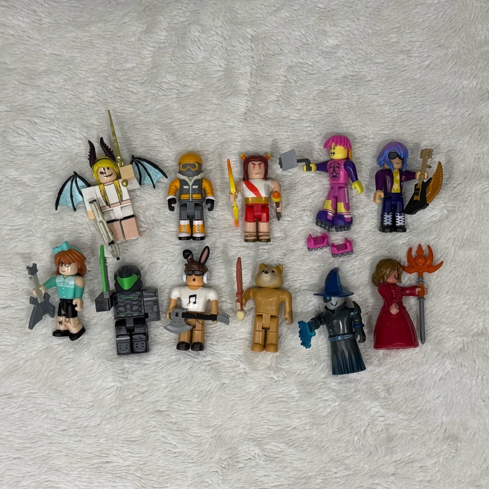 Lot of Roblox Mix & Match Mystery Box Figures